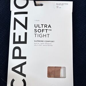 Capezio Ultra Soft Footed Tights - Lt. Suntan S/M